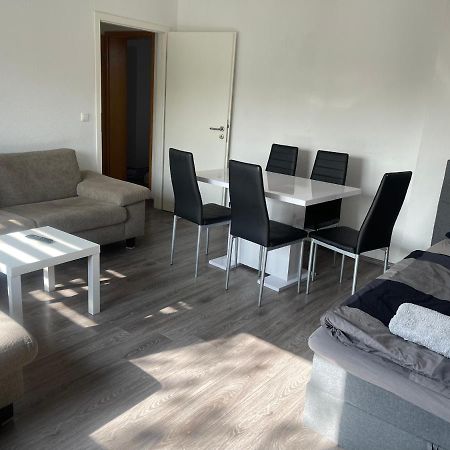 Apartment Bis Zu 8 Einzelbetten Stellplatz Wifi Essen Exteriér fotografie