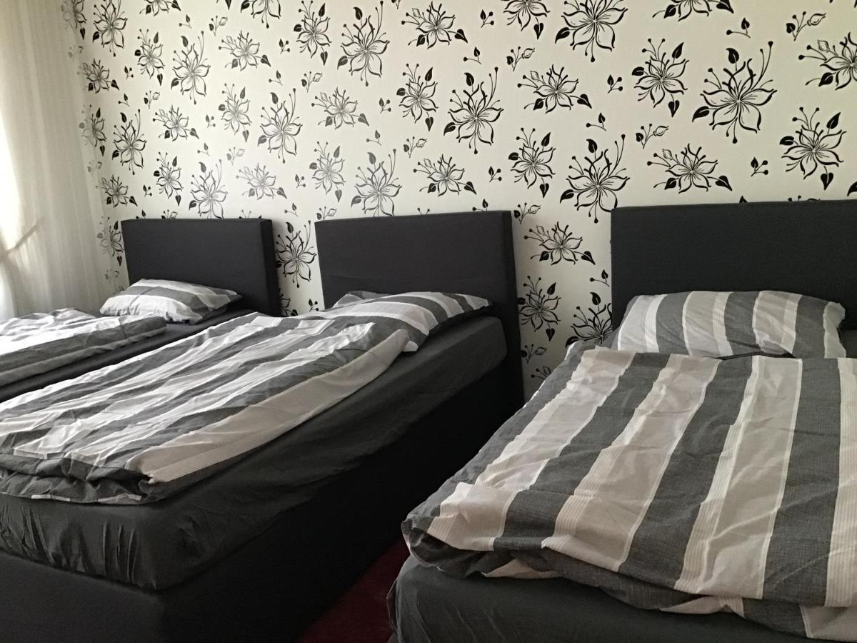 Apartment Bis Zu 8 Einzelbetten Stellplatz Wifi Essen Exteriér fotografie