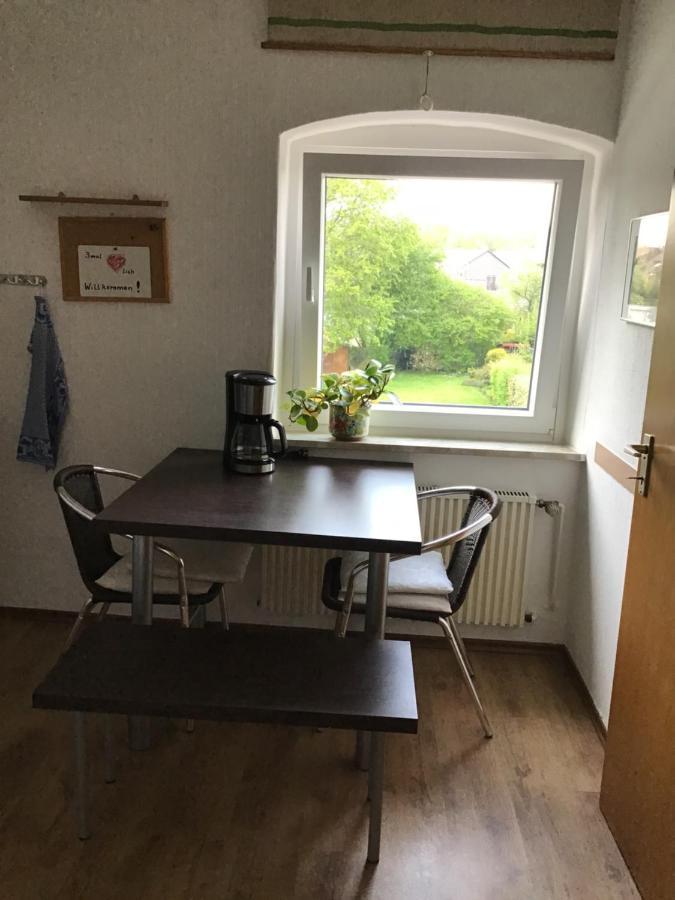 Apartment Bis Zu 8 Einzelbetten Stellplatz Wifi Essen Exteriér fotografie