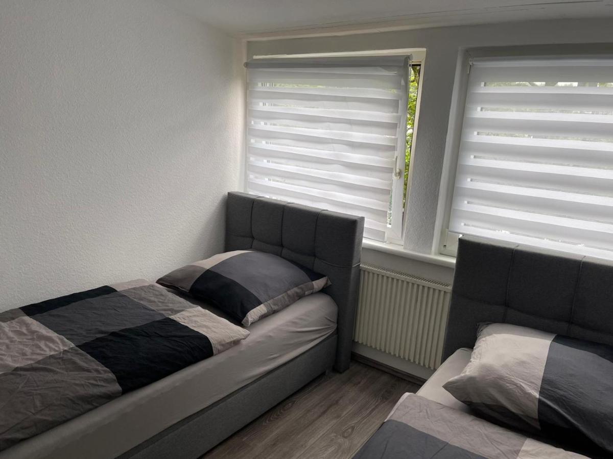 Apartment Bis Zu 8 Einzelbetten Stellplatz Wifi Essen Exteriér fotografie